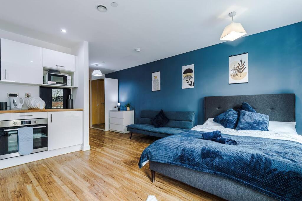 Appartamento Stylish Media City Studio, Sleeps 3, Darts Board, Smart Tv, Long Term Disc Manchester Esterno foto